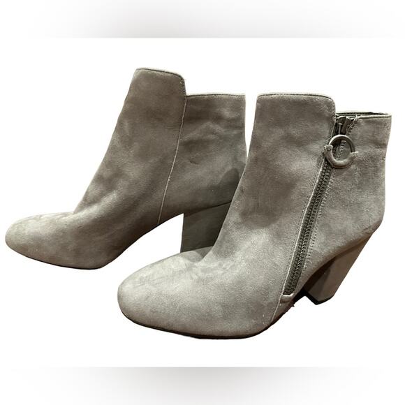 1State Womens Size 7 Gray Super Soft Suede Ankle Bootie with Zip Up Side NWOT - Picture 1 of 7